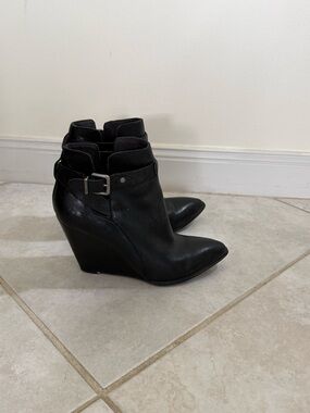 Seychelles Black Leather Wedge Ankle Boots with Buckle